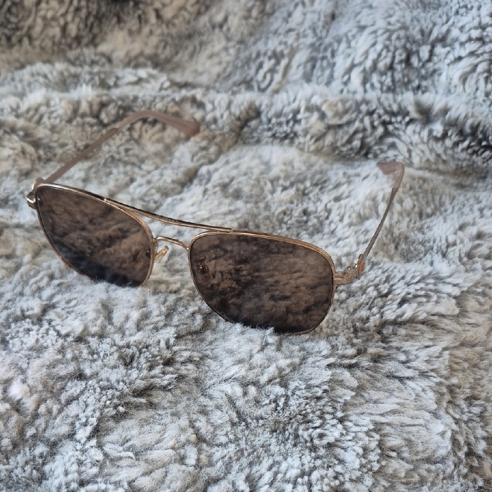 Coach 🖤 Stylish Gold Aviator Sunglasses